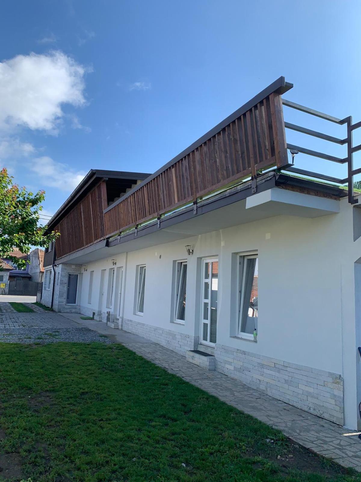Luxus Cluj Airport Apartments Dış mekan fotoğraf