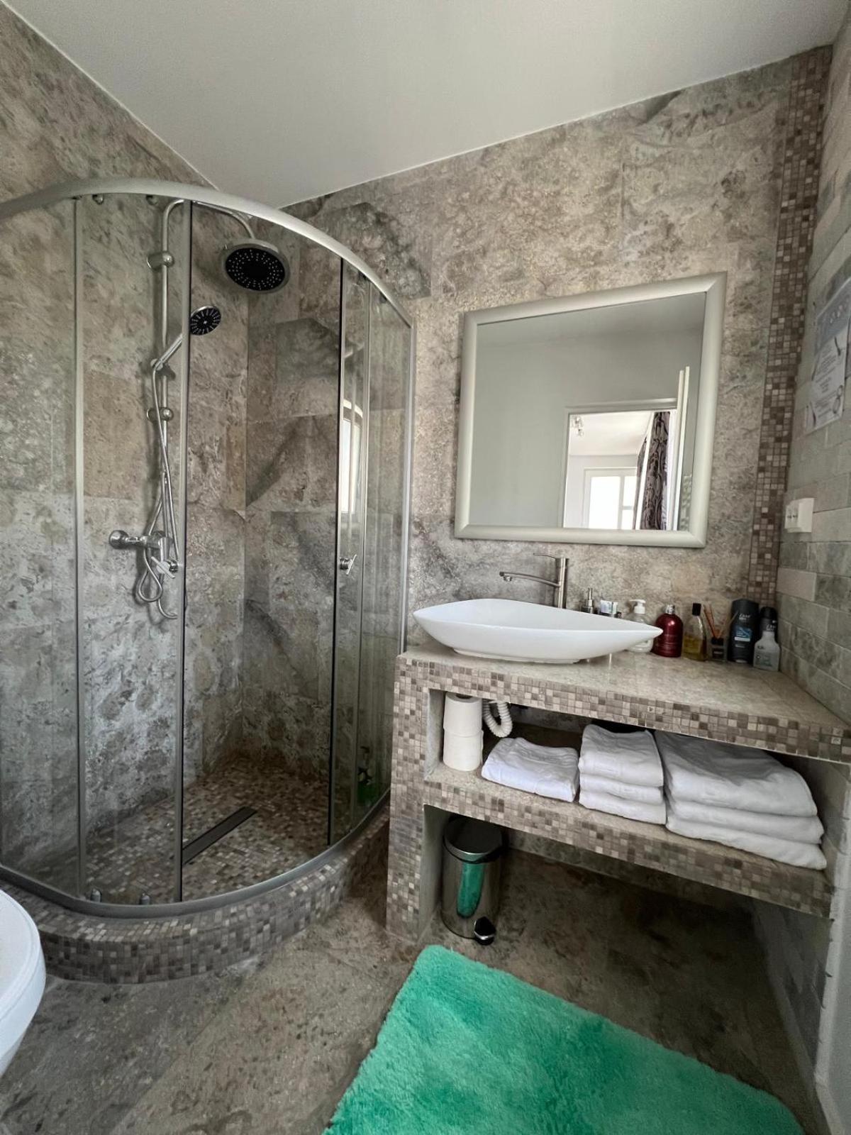 Luxus Cluj Airport Apartments Dış mekan fotoğraf