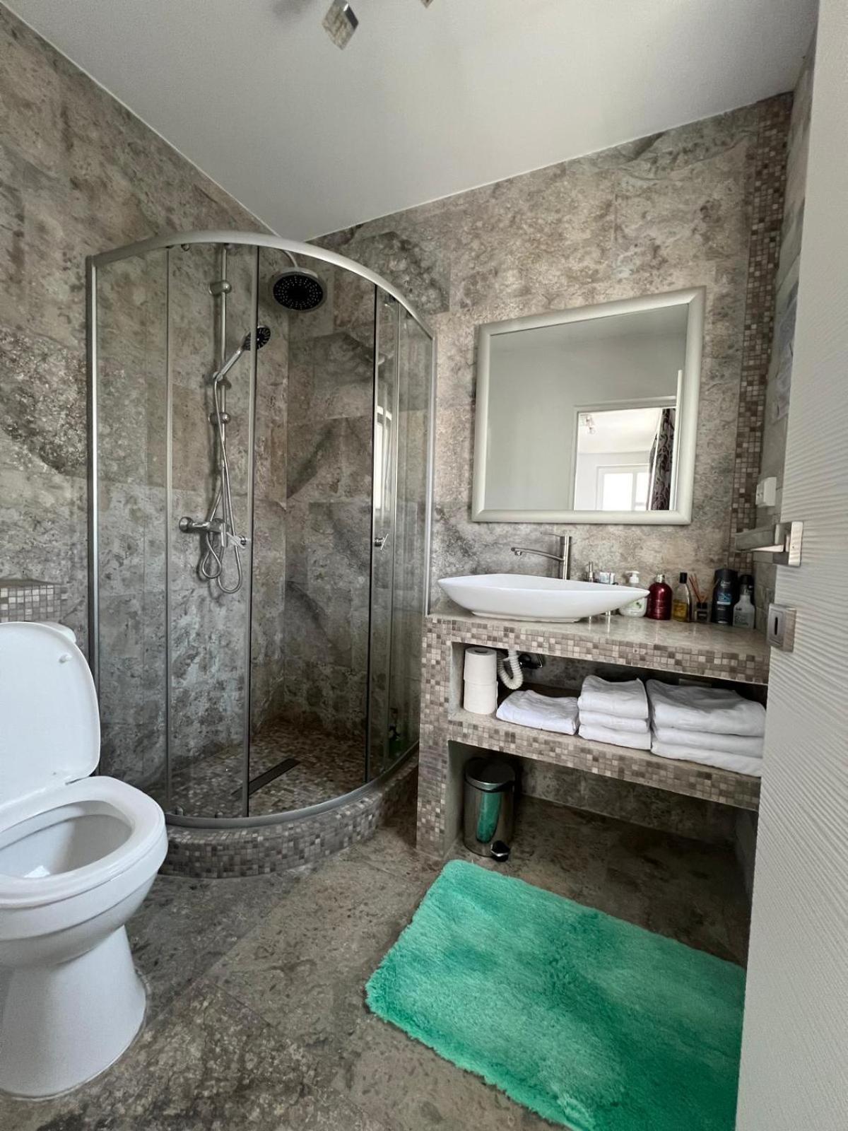 Luxus Cluj Airport Apartments Dış mekan fotoğraf
