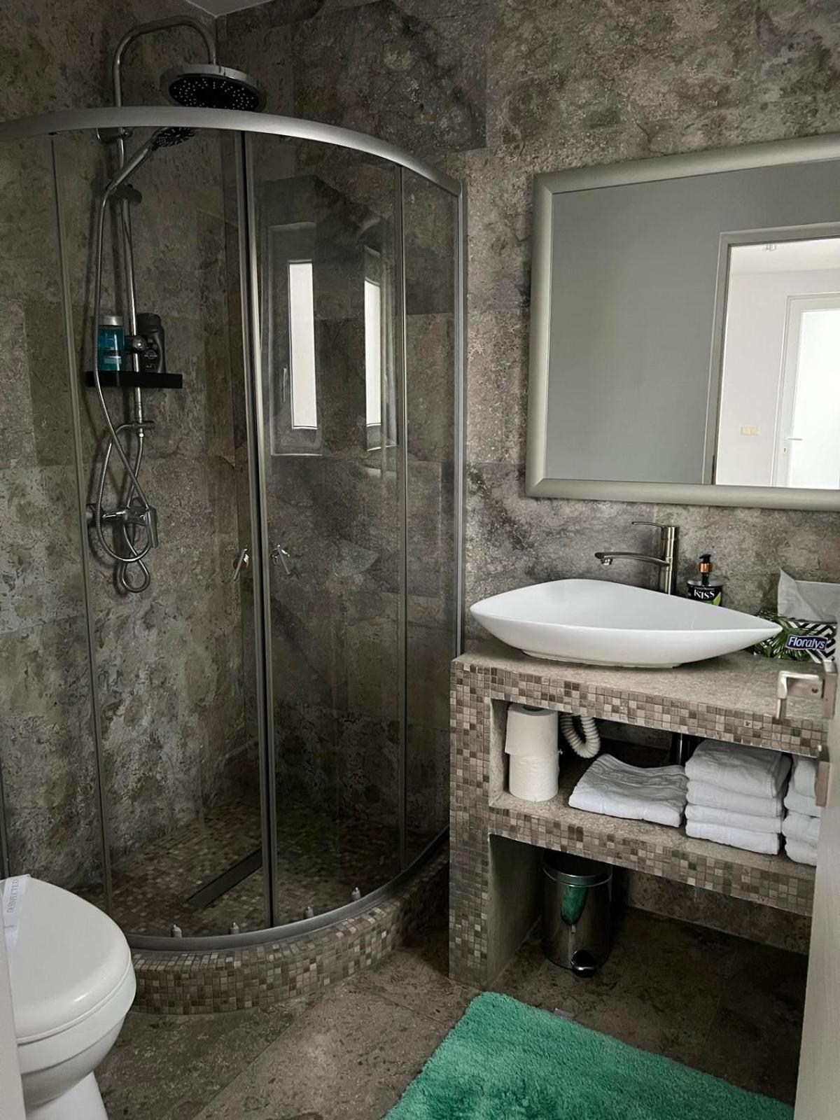 Luxus Cluj Airport Apartments Dış mekan fotoğraf